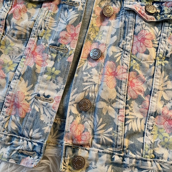 Gaps Kids Floral Denim Vest - Picture 2 of 3